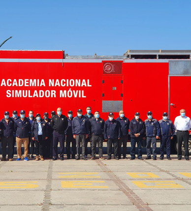 Delegación de Bomberos Insignes de Los Ríos visitaron Campus Central y Junta Nacional
